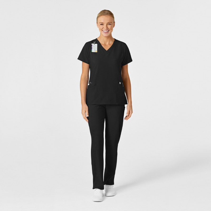 Set de filipina estilizada con cuello en V con pantalón doble cargo frontal liso para mujer color negro - Marca Wink