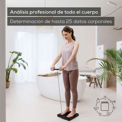 Báscula diagnóstica WIFI/Bluetooth® de 8 electrodos con parte de mano extensible para análisis corporal completo  BF990  / Marca beurer®