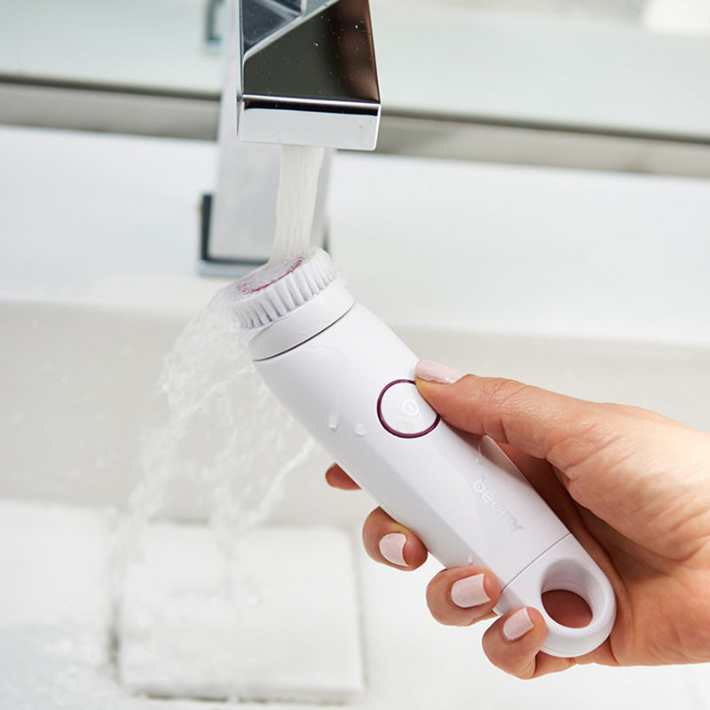 Cepillo Facial Limpiador Eléctrico Resistente al Agua que Proporciona una Limpieza 4 Veces Más Profunda que la Limpieza Manual / FC45 Marca Beurer